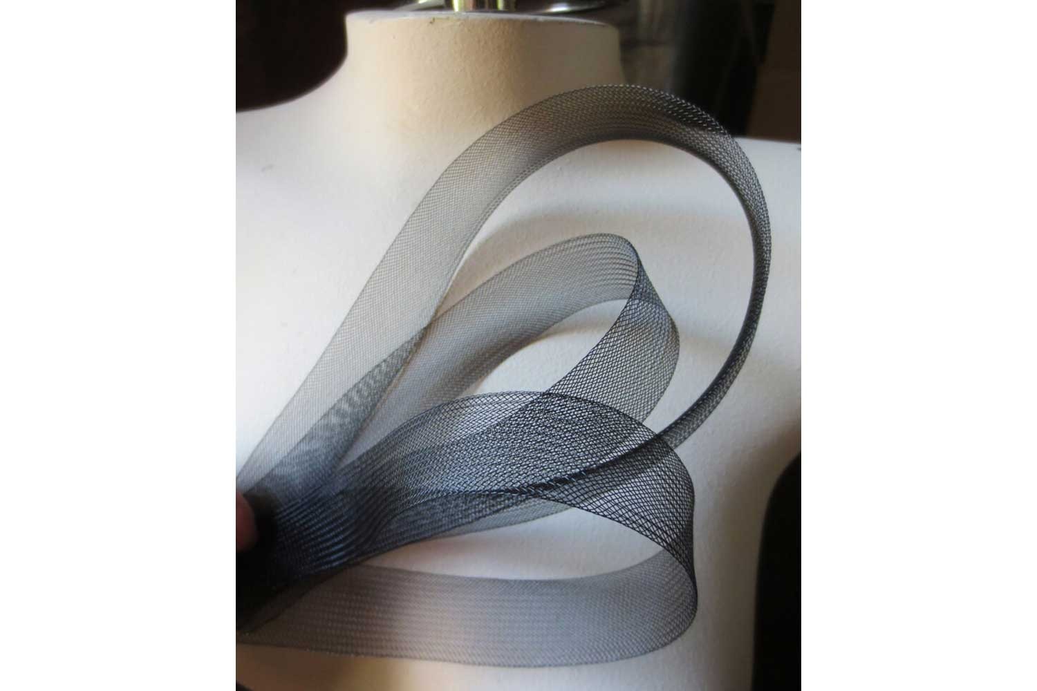 White Polyester Horsehair Trim Braid Hem/Plastic Net for Sewing