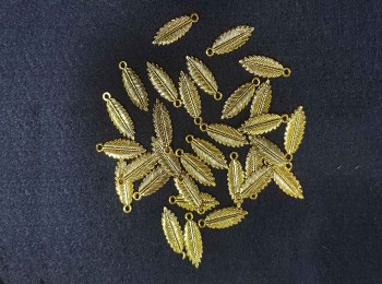 Golden Mehandi Polish Leaf Shape Charms