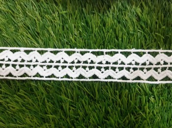 White Color Center Waves Design Broad GPO/Cotton/ Crochet Lace