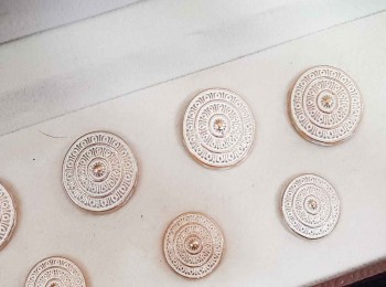 White Golden Round Shape Metal Coat Buttons For Blazers, Coats etc.