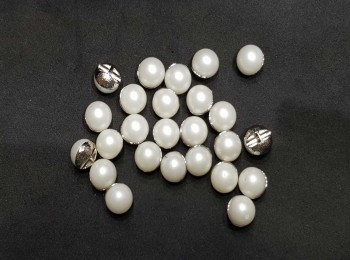 White Color with Metal Base Pearl Button for Tops, Sweaters, Dresses etc.