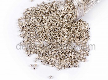 Silver Color Sew On Rhinestone / Softi / Chatons in Flat Back Metal Setting (4mm-16ss)
