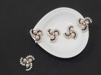 Black Silver Spinner Design Rhinestone Pearl Ladies Fancy Buttons