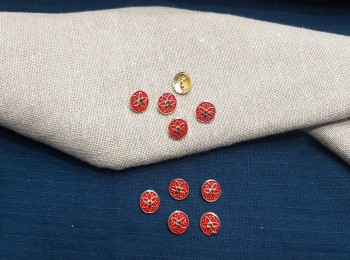 Red Color Round Flower Design Metal Ladies Buttons Small Size - 10 pieces